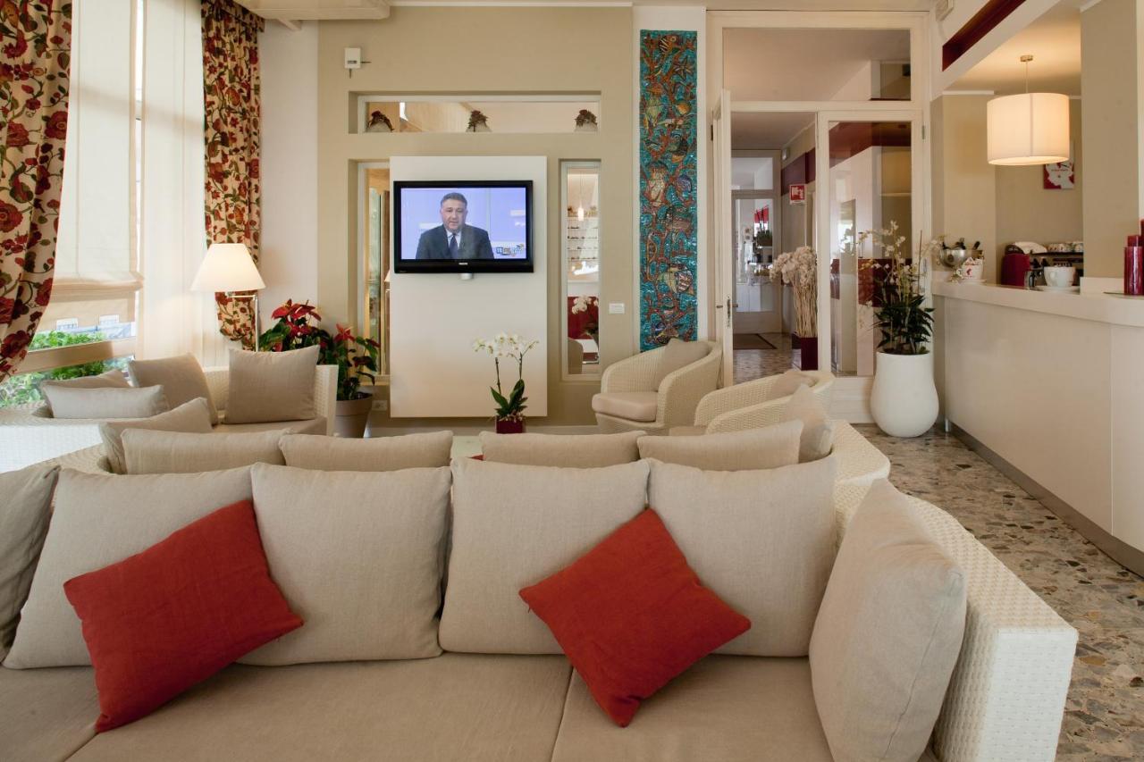 Hotel Canarie Jesolo Extérieur photo