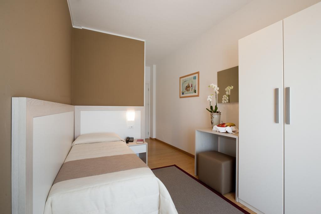 Hotel Canarie Jesolo Extérieur photo