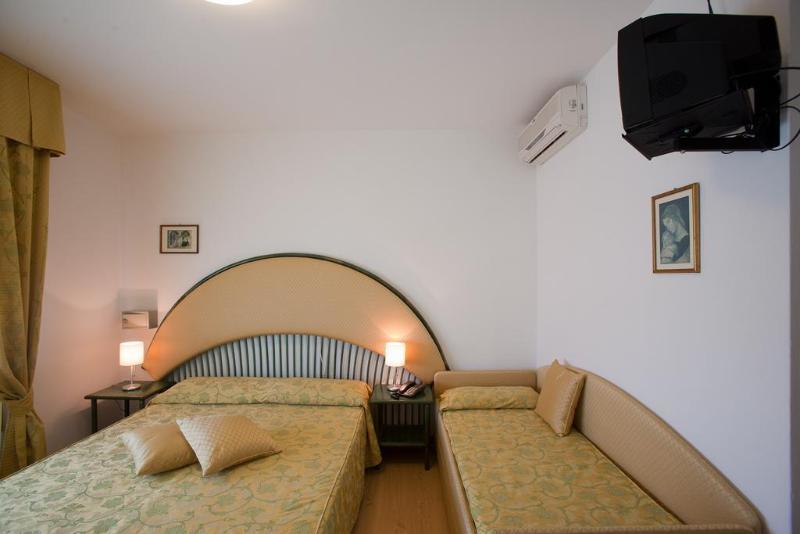 Hotel Canarie Jesolo Extérieur photo