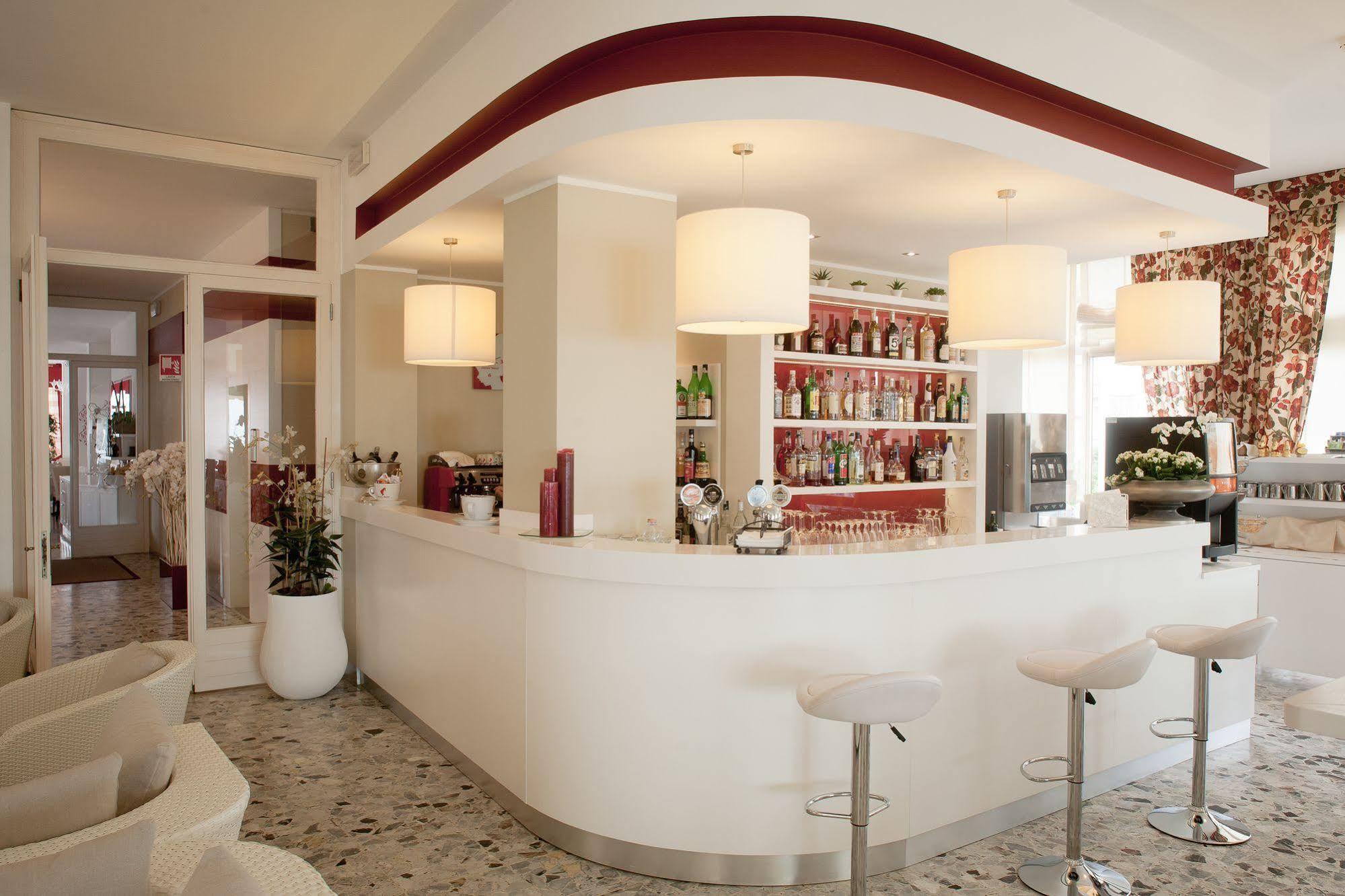 Hotel Canarie Jesolo Extérieur photo